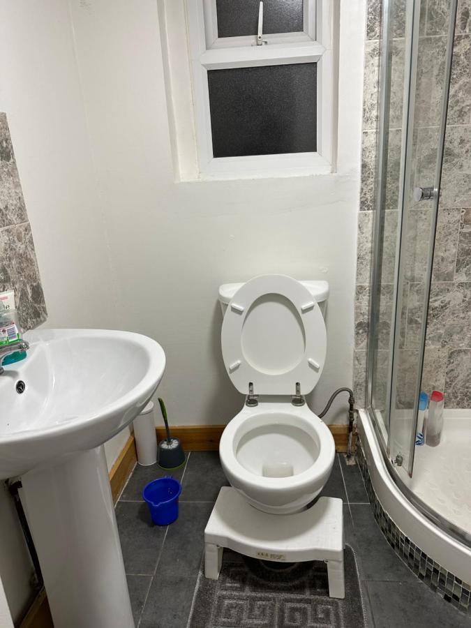 לונדון City Lodge Shadwell מראה חיצוני תמונה