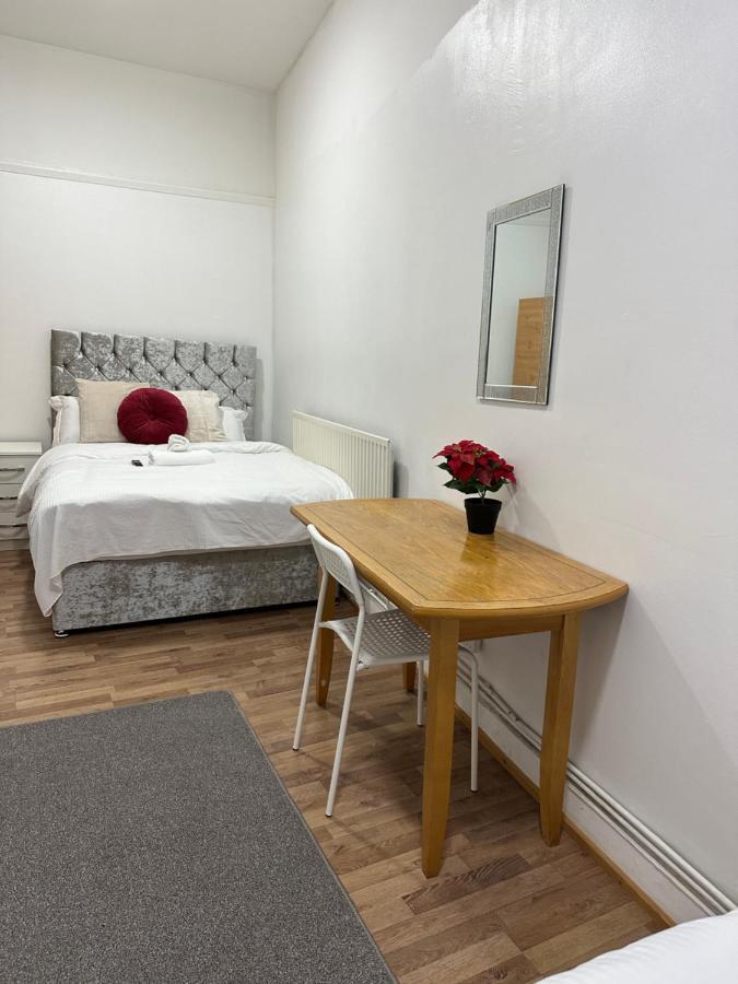 לונדון City Lodge Shadwell מראה חיצוני תמונה