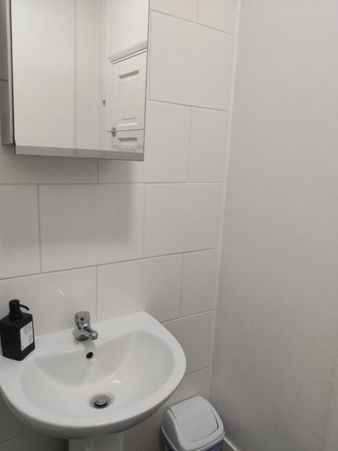 לונדון City Lodge Shadwell מראה חיצוני תמונה